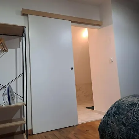 Apartment T2 / 24h Du Mans / Circuit / Karting / Antares / Boulerie Jump / Stade De Foot