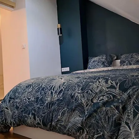 T2 / 24h Du Mans / Circuit / Karting / Antares / Boulerie Jump / Stade De Foot Apartment Le Mans